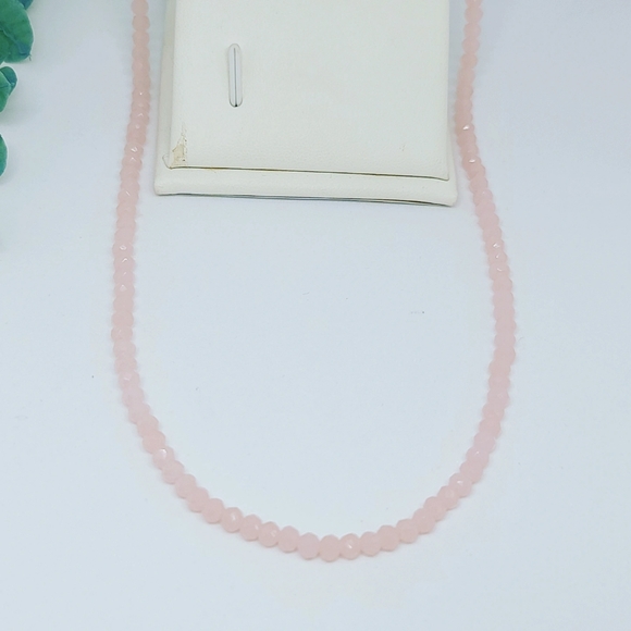 Cute Faceted Rose Czech Glass necklace - Picture 3 of 3